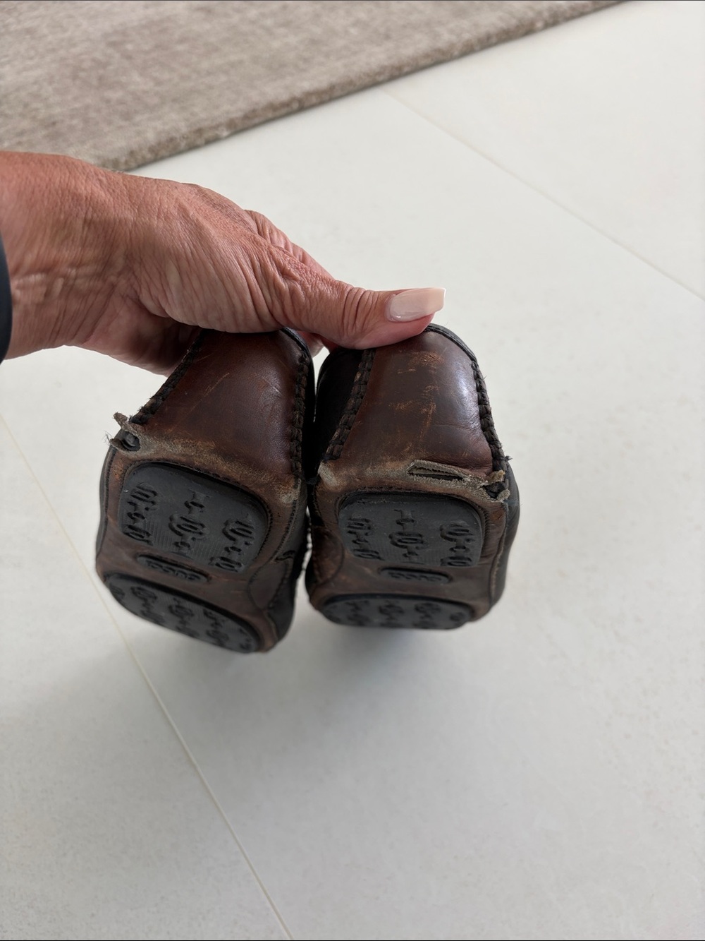 MENS GUCCI BLACK LEATHER DRIVING SHOES 10 - Picture 3 of 5